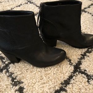 NEW Sam Edelman Black leather Larkin bootie